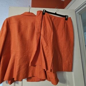 Linen suit. Women's 14P  orange.
